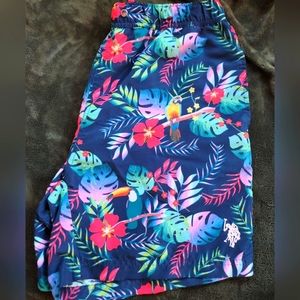 Tropical swimming trunks
